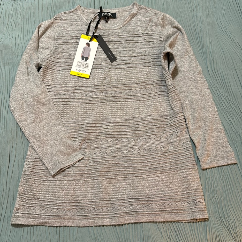 NWT: women’s Buffalo by David Bitton grey, light-weight sweater, size small